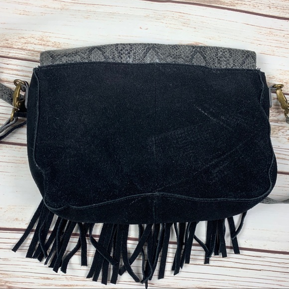 UO Ecoté Snakeskin Color Block Leather Suede Black Fringe Crossbody bag - Picture 4 of 7